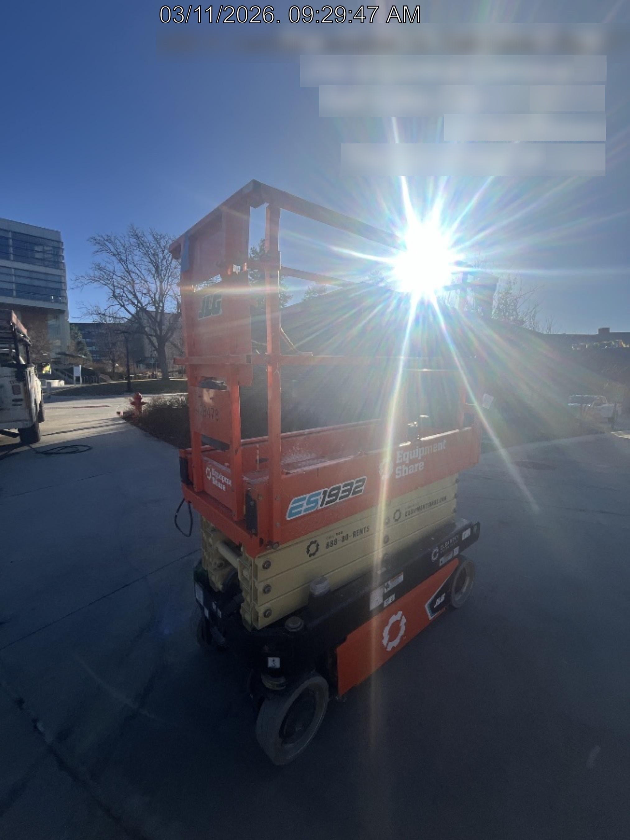 2024 JLG ES1932