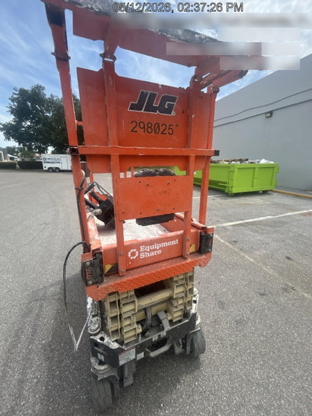 2023 JLG ES1932