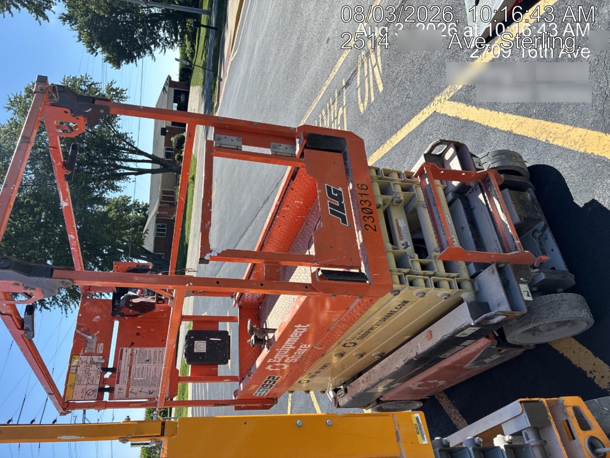 2022 JLG ES1932
