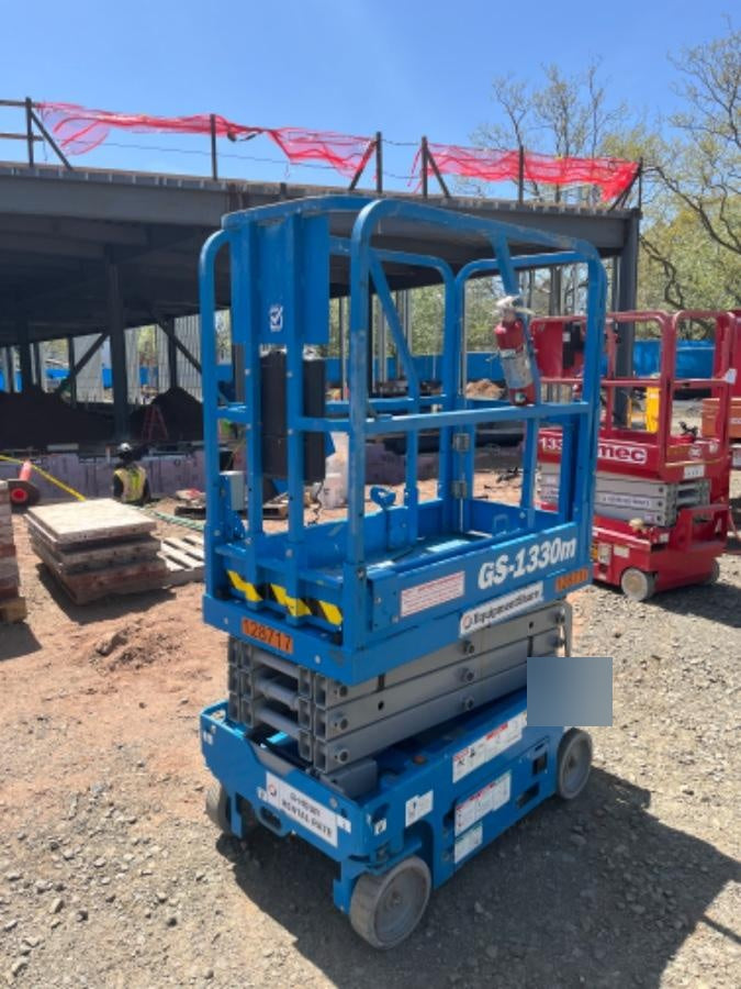 2021 GENIE GS-1330m