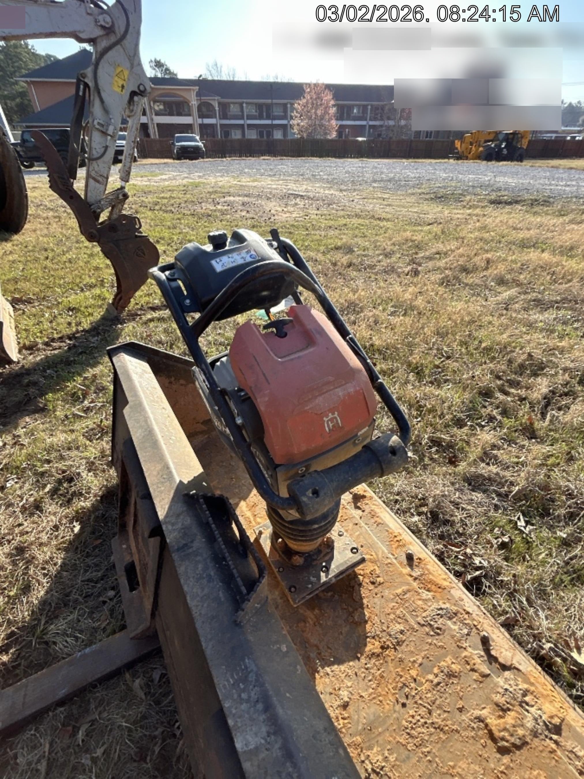 2024 HUSQVARNA LT6005