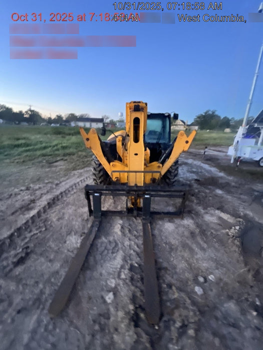 2019 JCB 512-56 74 HP w/CAB/HVAC, Beacon, Aux Hydraulics, Worklights, Solid Tires w/60" Carriage/Forks