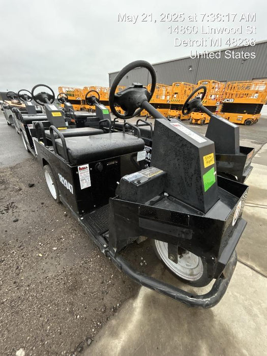 2021 Expeditor Expeditor 3 wheel Expeditor, Steering Wheel, Solid Non marketing tires, Ball Hitch, Front bumper, Painted Black