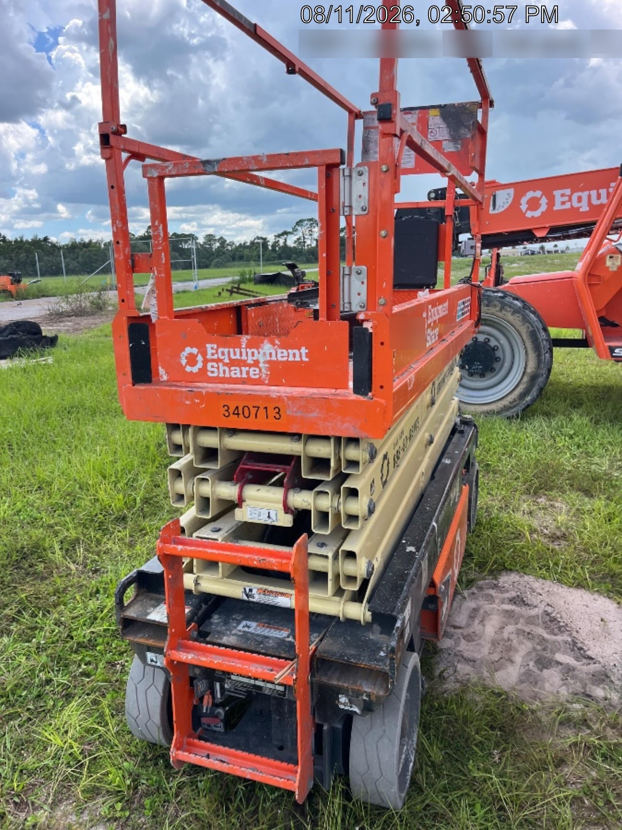 2023 JLG ES2632