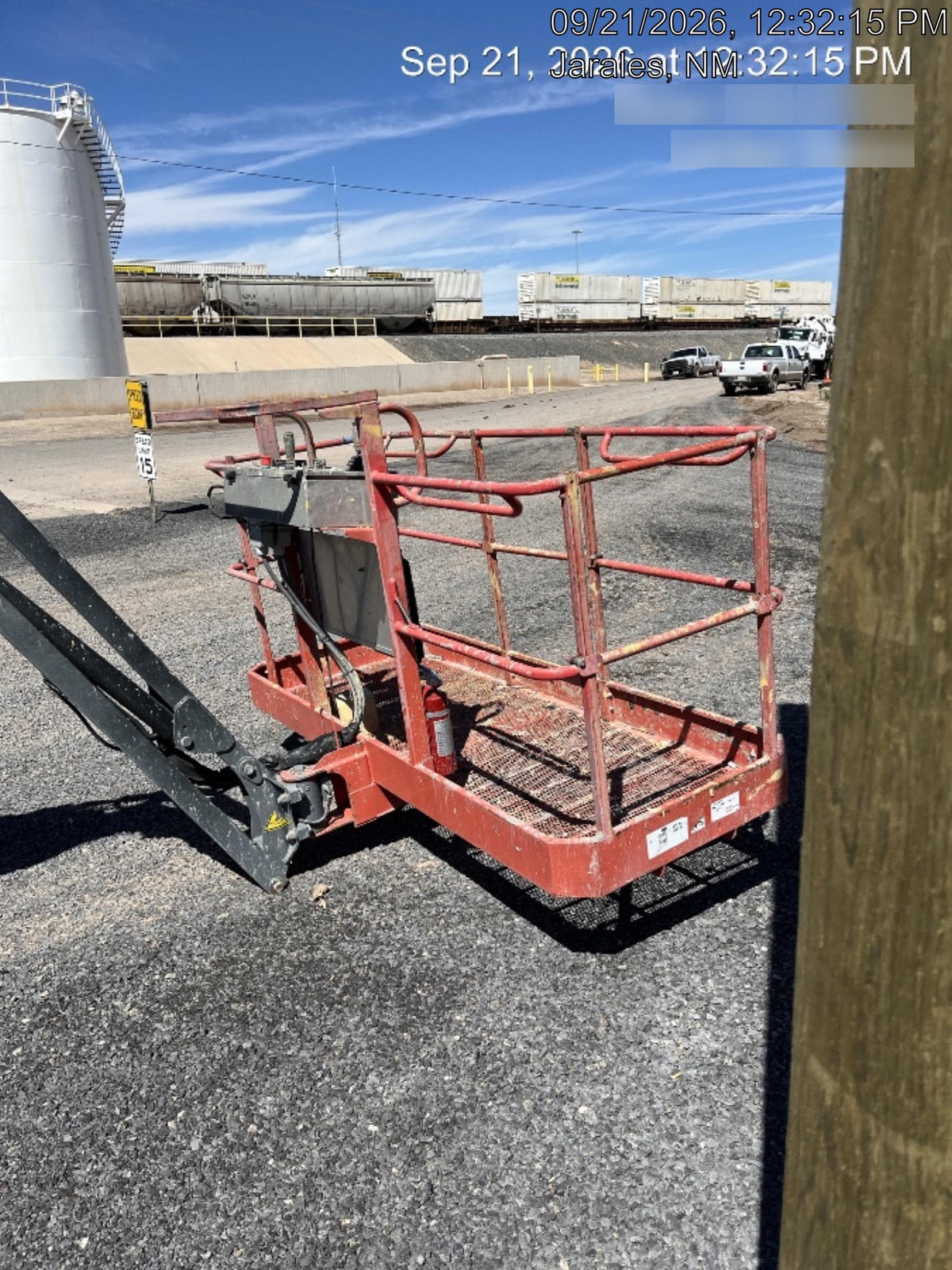 2019 Skyjack SJ66T SJ66T Glazier FF Tire Beacon