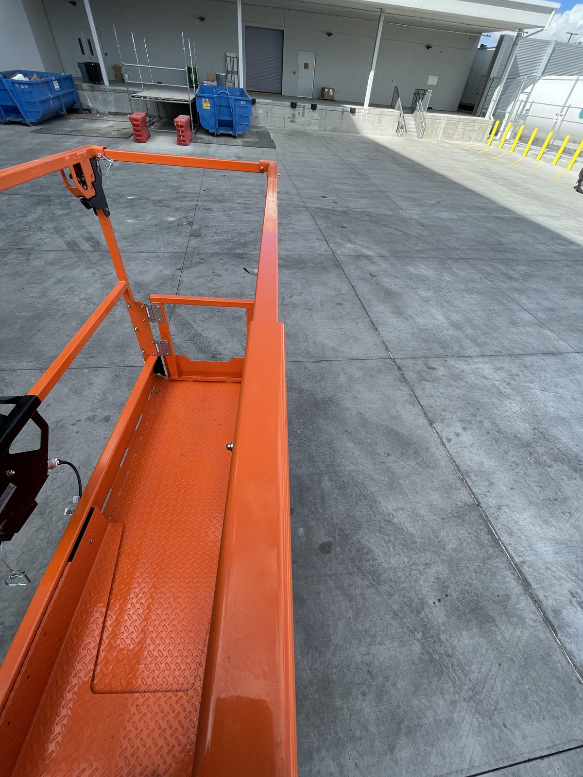 2022 JLG ES1932