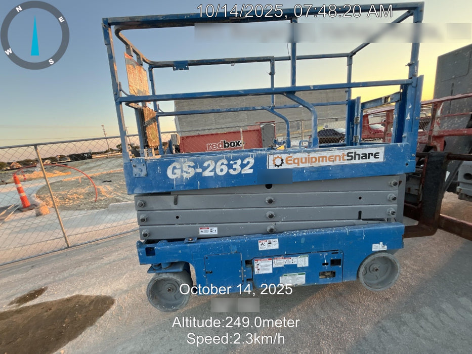 2019 Genie GS-2632 Folding rails with half height swing gate