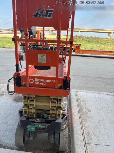 2023 JLG ES2632