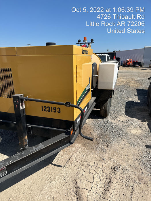 2021 Vac-Tron LP573XDT 500 Gallon Debris Tank w/ Hydraulic Tilt, two (2) 100 Gallon Water Tanks, Low Profile Torsion Axles (12,000 GVWR)