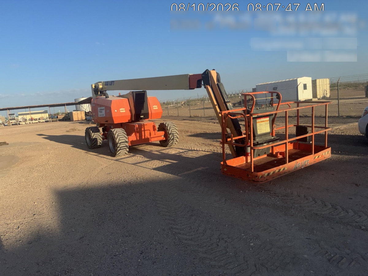 2022 JLG 800AJ