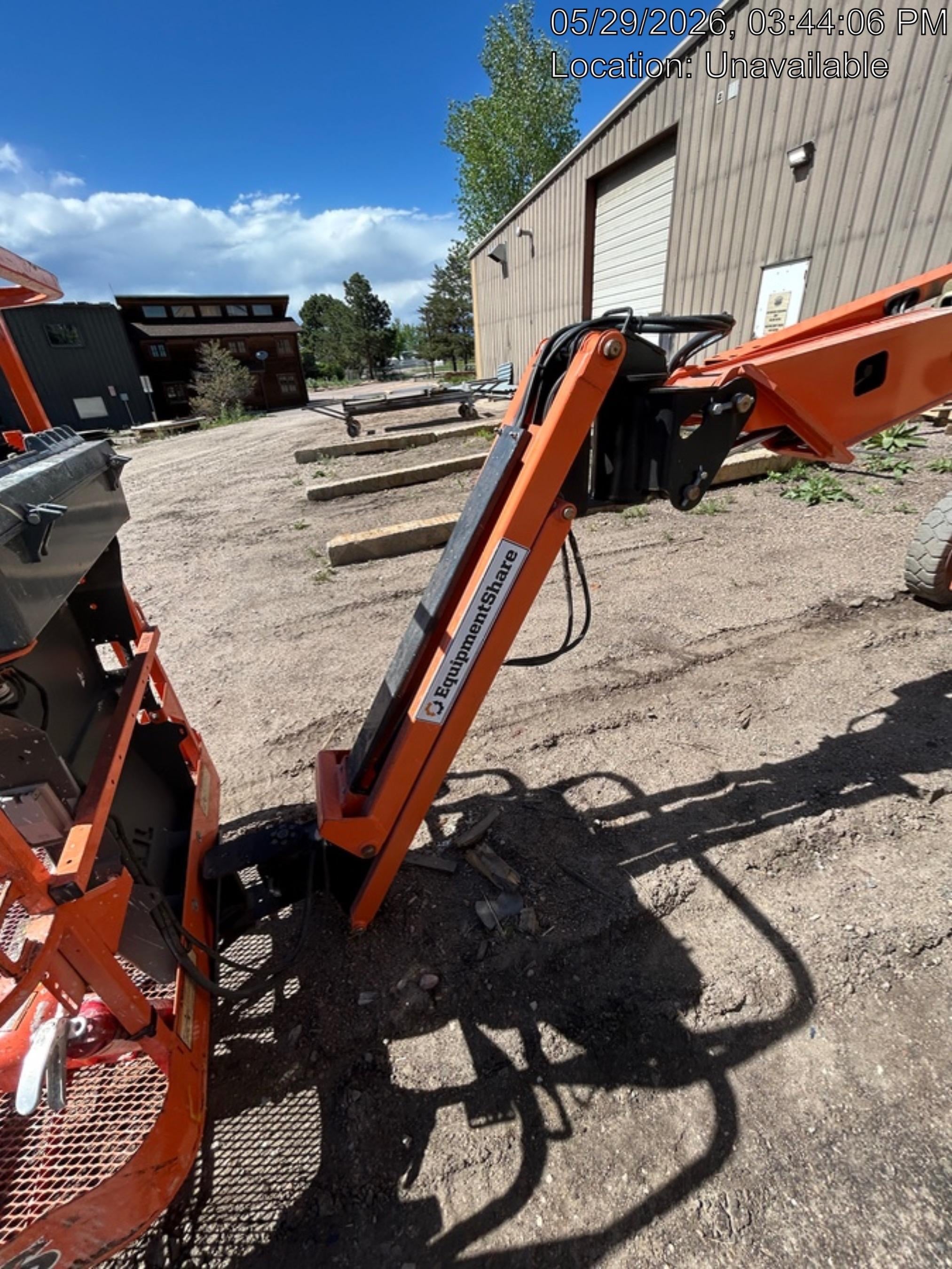 2019 JLG E400AJPN