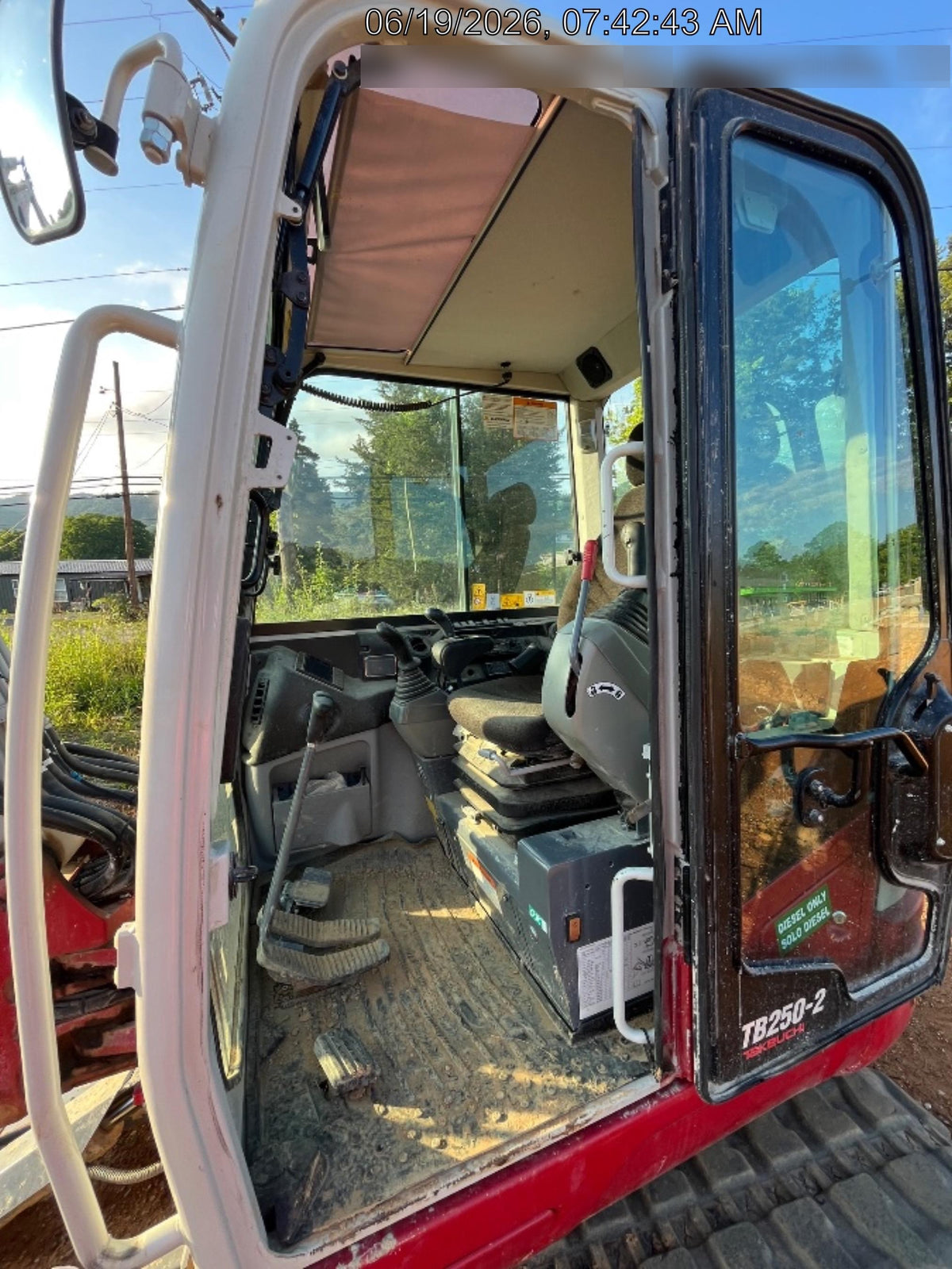 2023 TAKEUCHI TB250-2CR