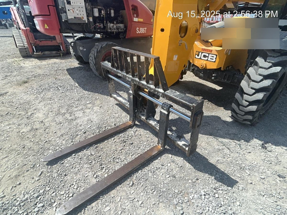 2020 JCB 509-42 Canopy, Solid Tires, Work Lights, Beacon, Aux Hydraulics, Back up Alarm, Lifting Eye, ES Decals