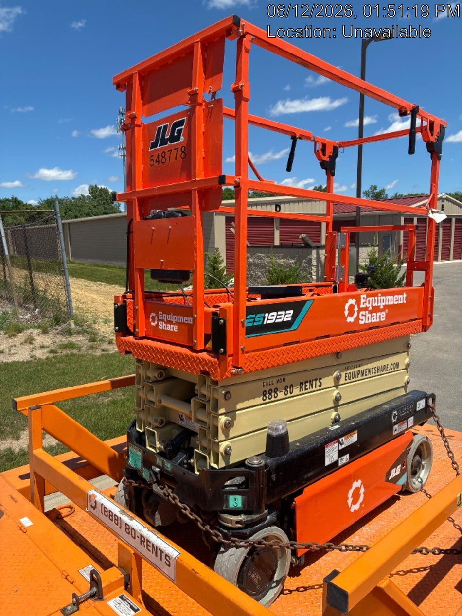 2025 JLG ES1932