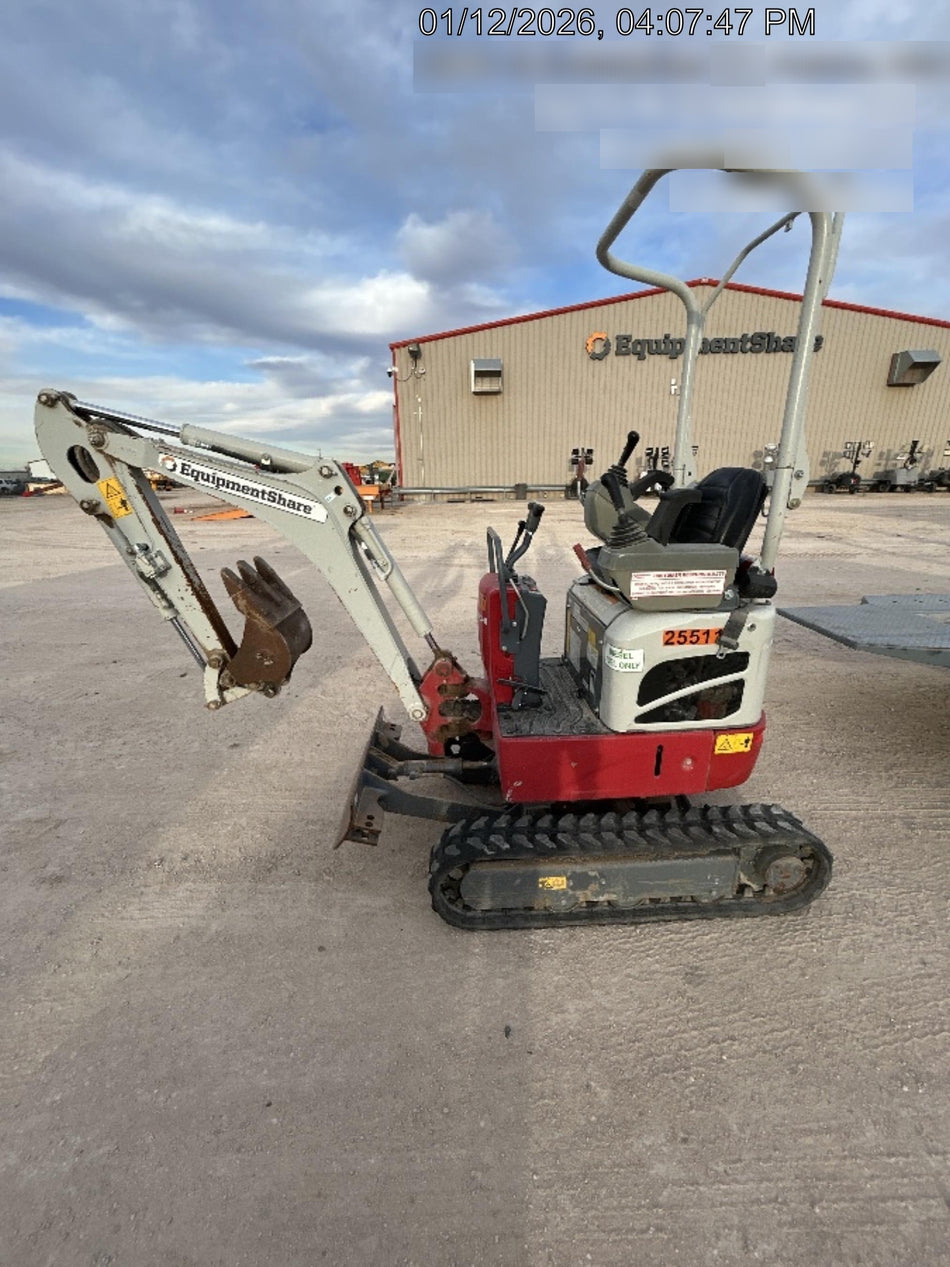 2022 TAKEUCHI TB210R