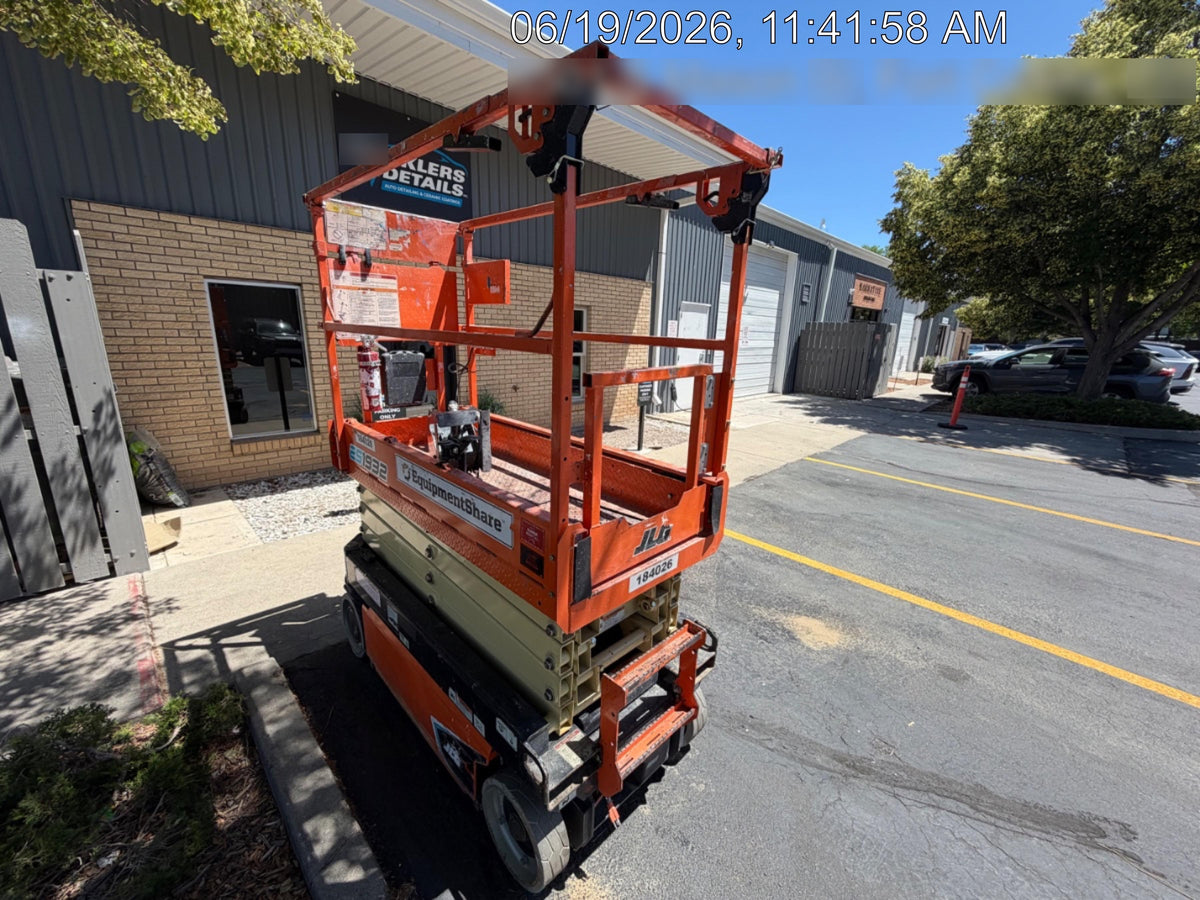 2021 JLG ES1932