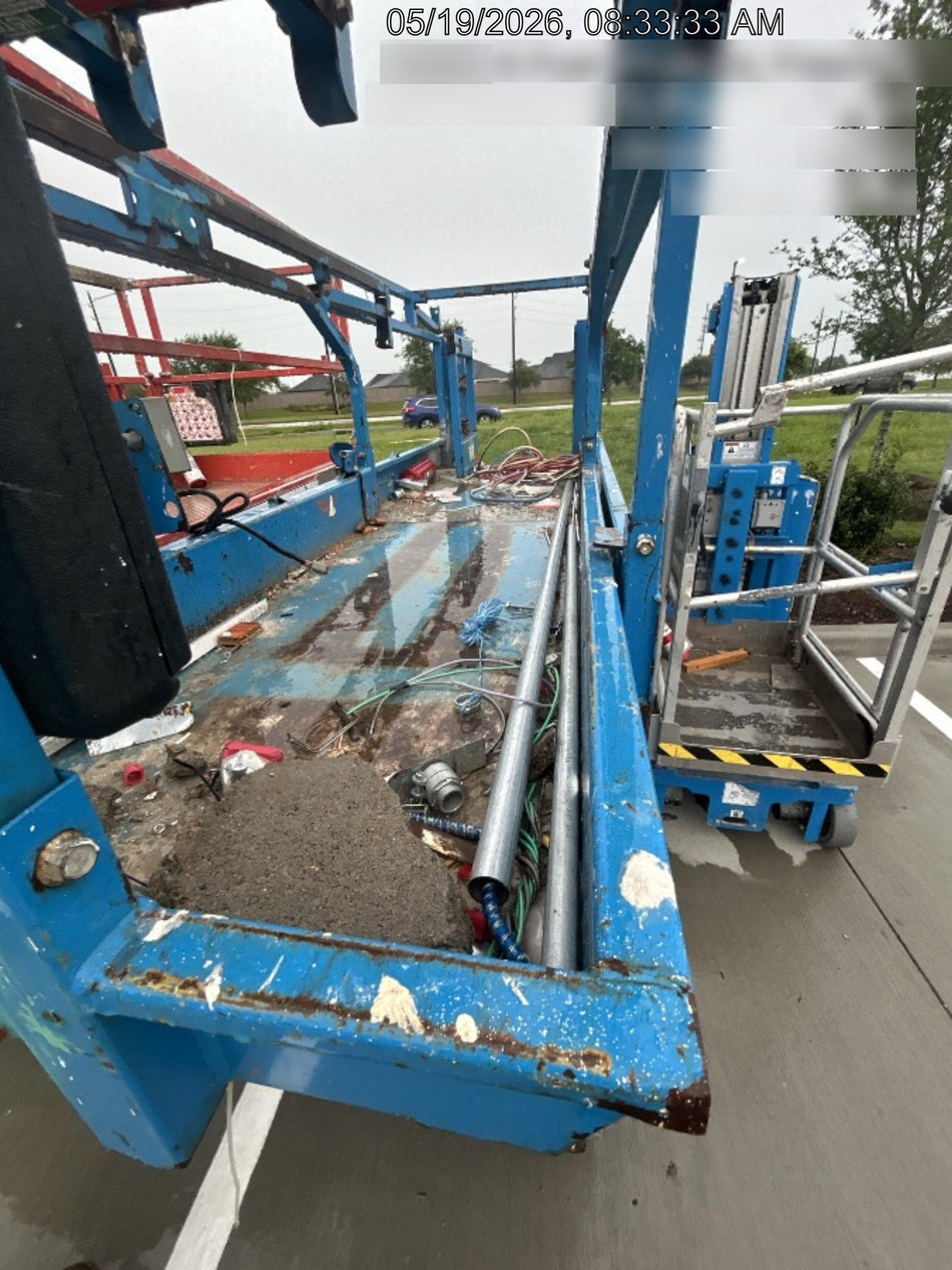 2017 Genie GS-3232 Genie GS3232 Narrow 32' Scissor Lift