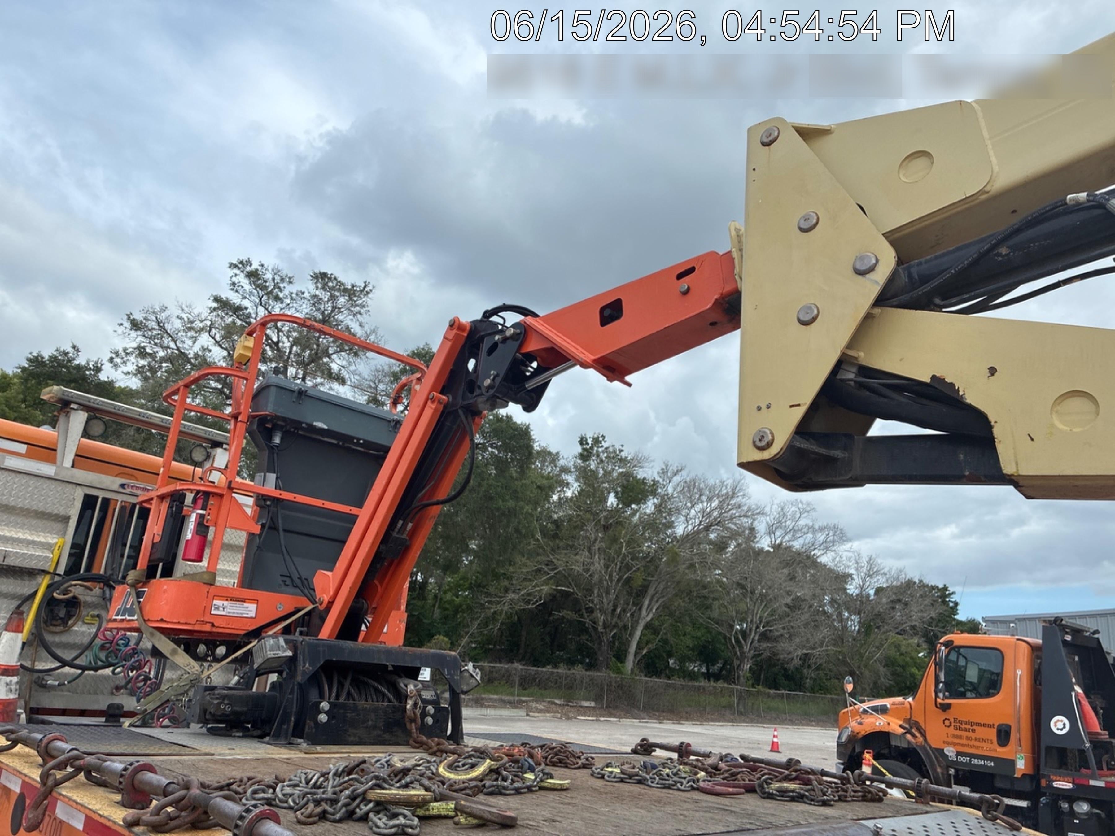 2019 JLG E400AJPN