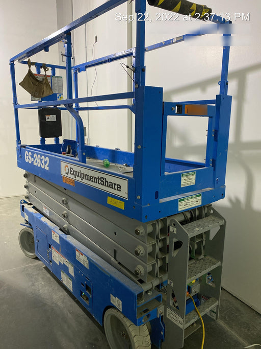 2020 Genie GS-2632 Solid NM Tires, Folding Rails with Half-Height Swing Gate, Beacon, 800W Invertor