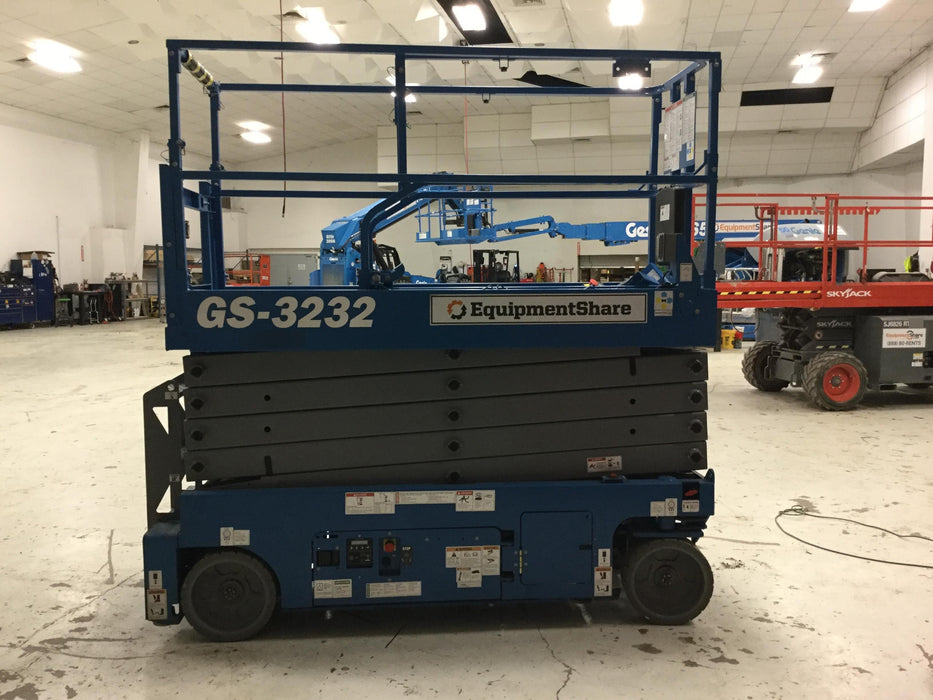 2018 Genie GS-3232 Genie GS-3232 Scissor Lift w/Standard Options