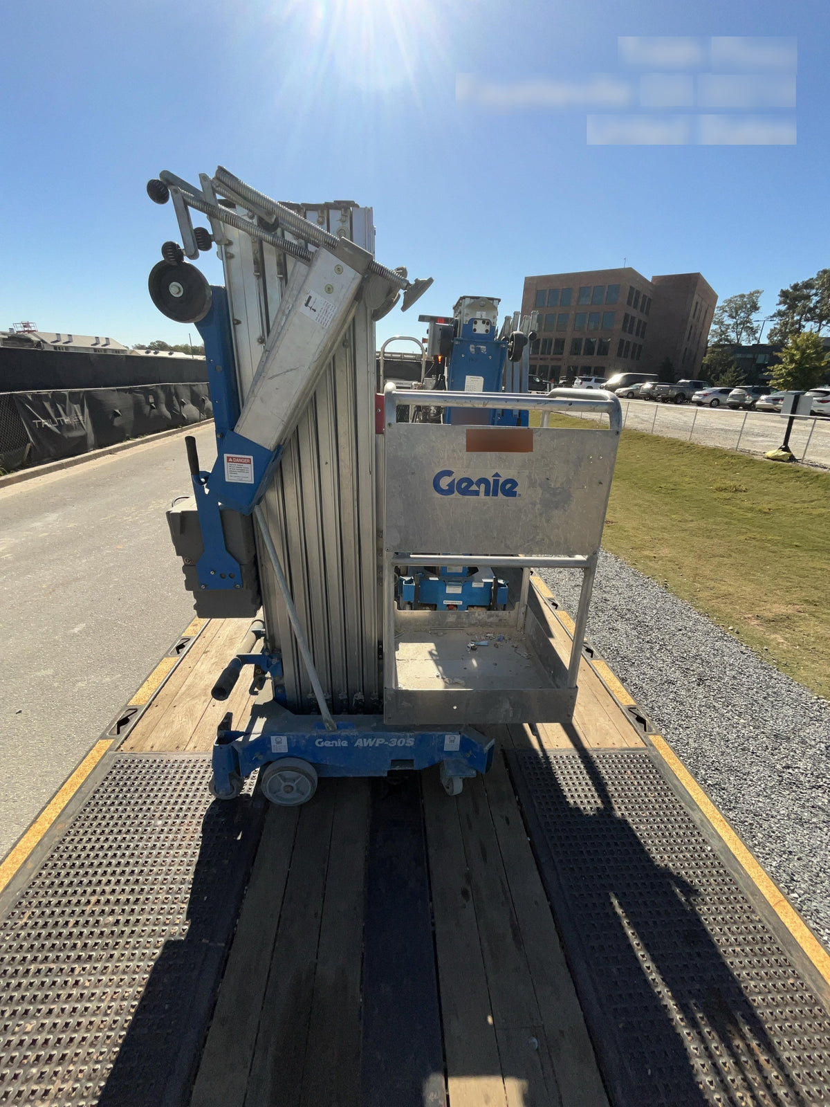 2019 GENIE AWP-30S