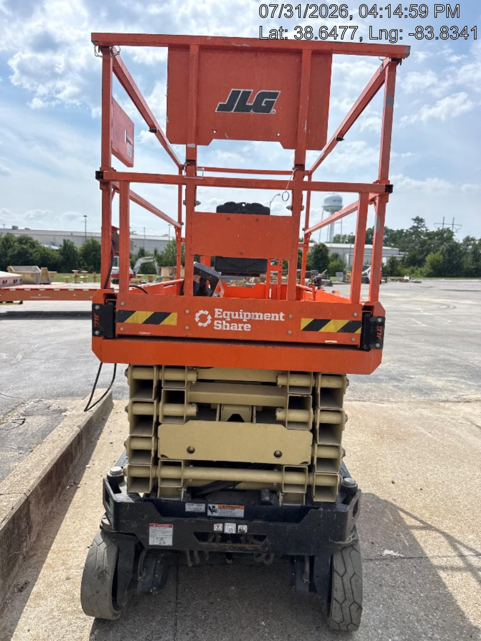 2022 JLG ES3246