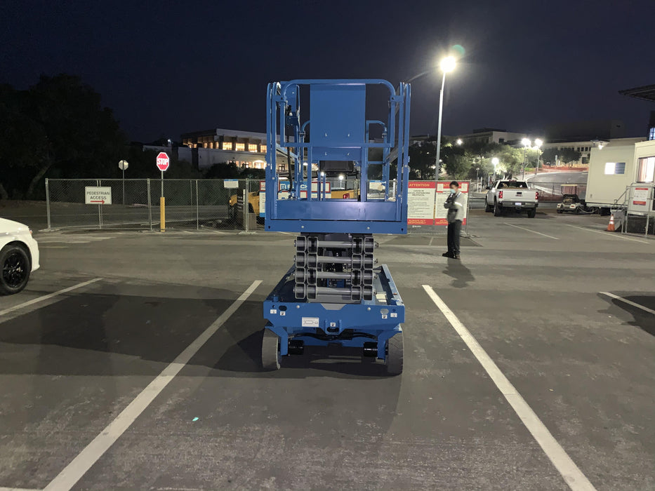 2020 Genie GS-3246 Standard, Folding full height swing gate, 800W Inverter