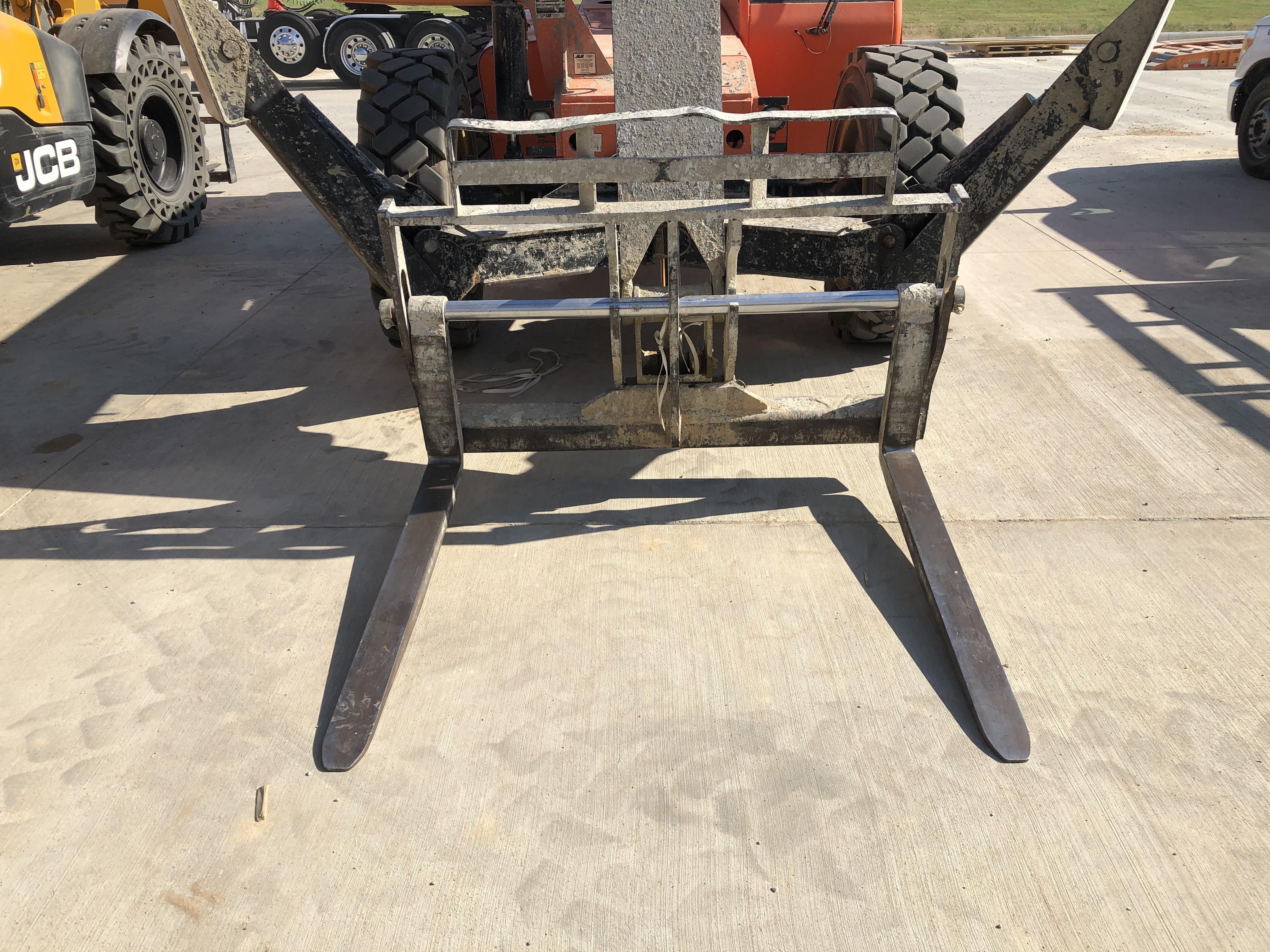 2016 SKYTRAK 10054