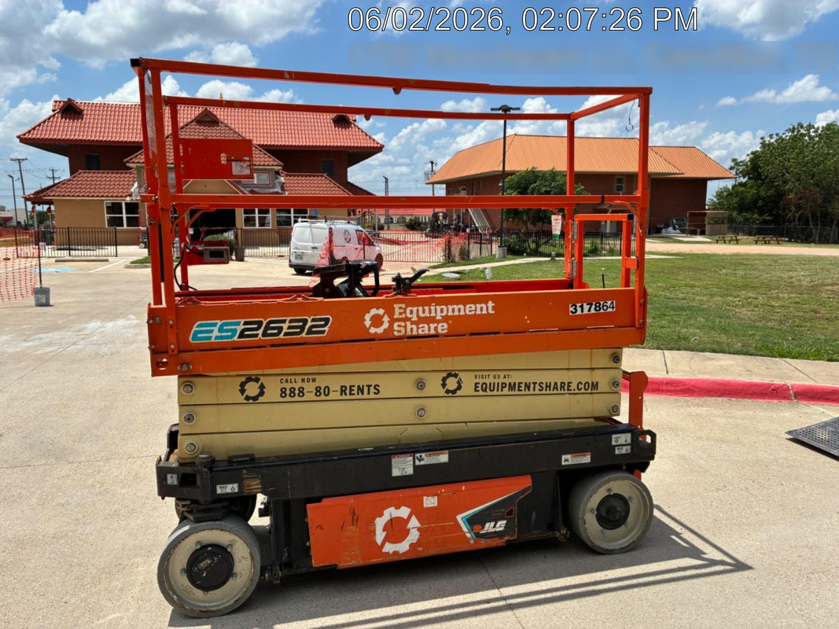 2023 JLG ES2632