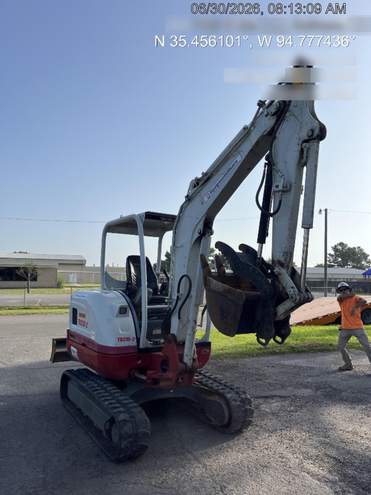 2022 TAKEUCHI TB235-2R