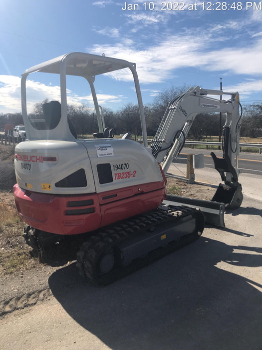 2021 TAKEUCHI TB235-2R