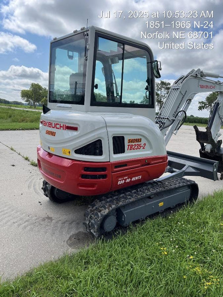2025 TAKEUCHI TB235-2CR