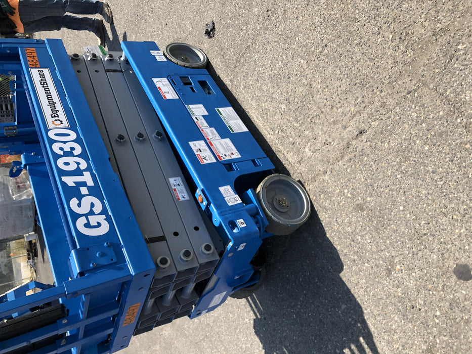 2019 Genie GS-1930 Half Height Swing Gate, 800W Inverter