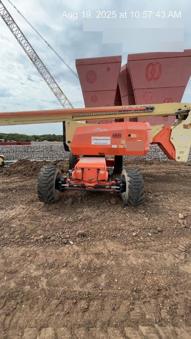 2019 JLG 800AJ