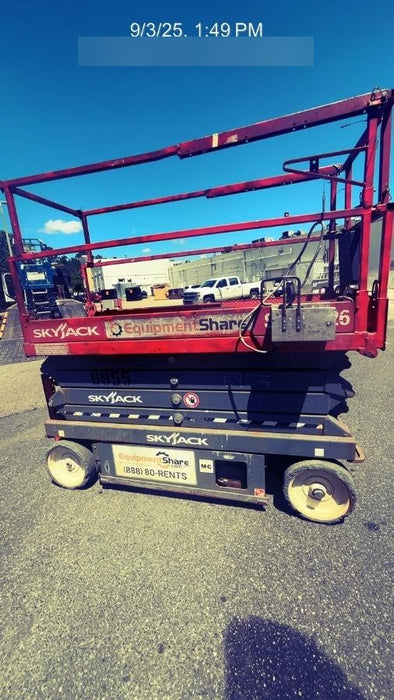 2018 Skyjack SJIII-3226 Skyjack SJIII3226 Scissor Lift w/Trojan Batteries