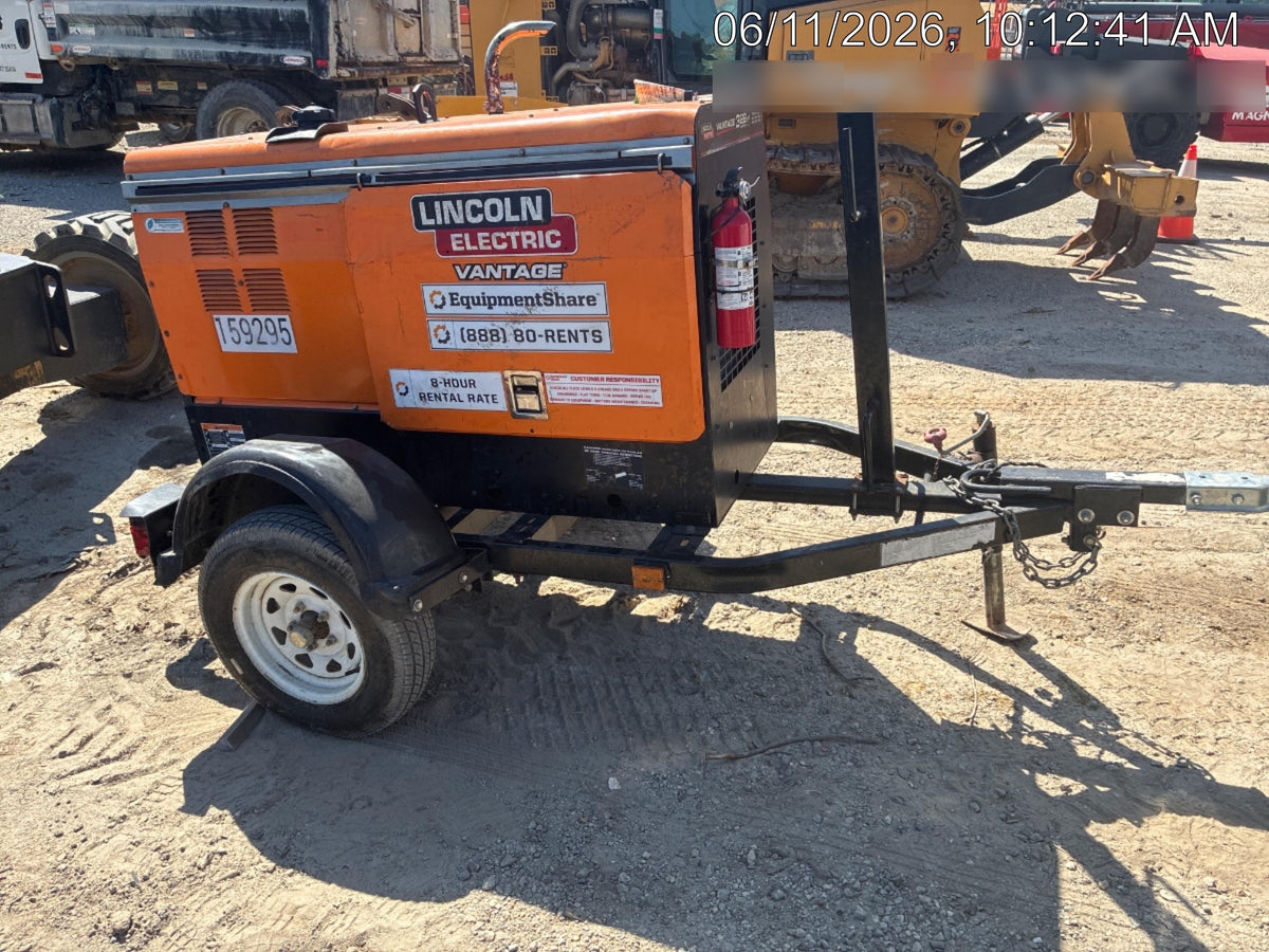 2021 Lincoln Electric Vantage 322 Vantage 322 Ready Pak 3 w/ Decals, ORANGE (includes trailer, cable rack, fender light kit) NO Telematics