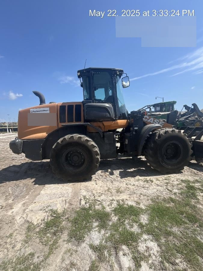 2022 CASE 621G