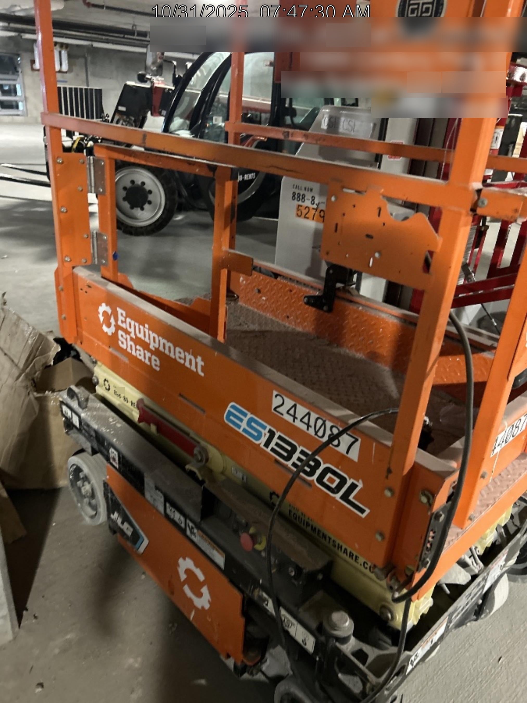 2022 JLG ES1330L