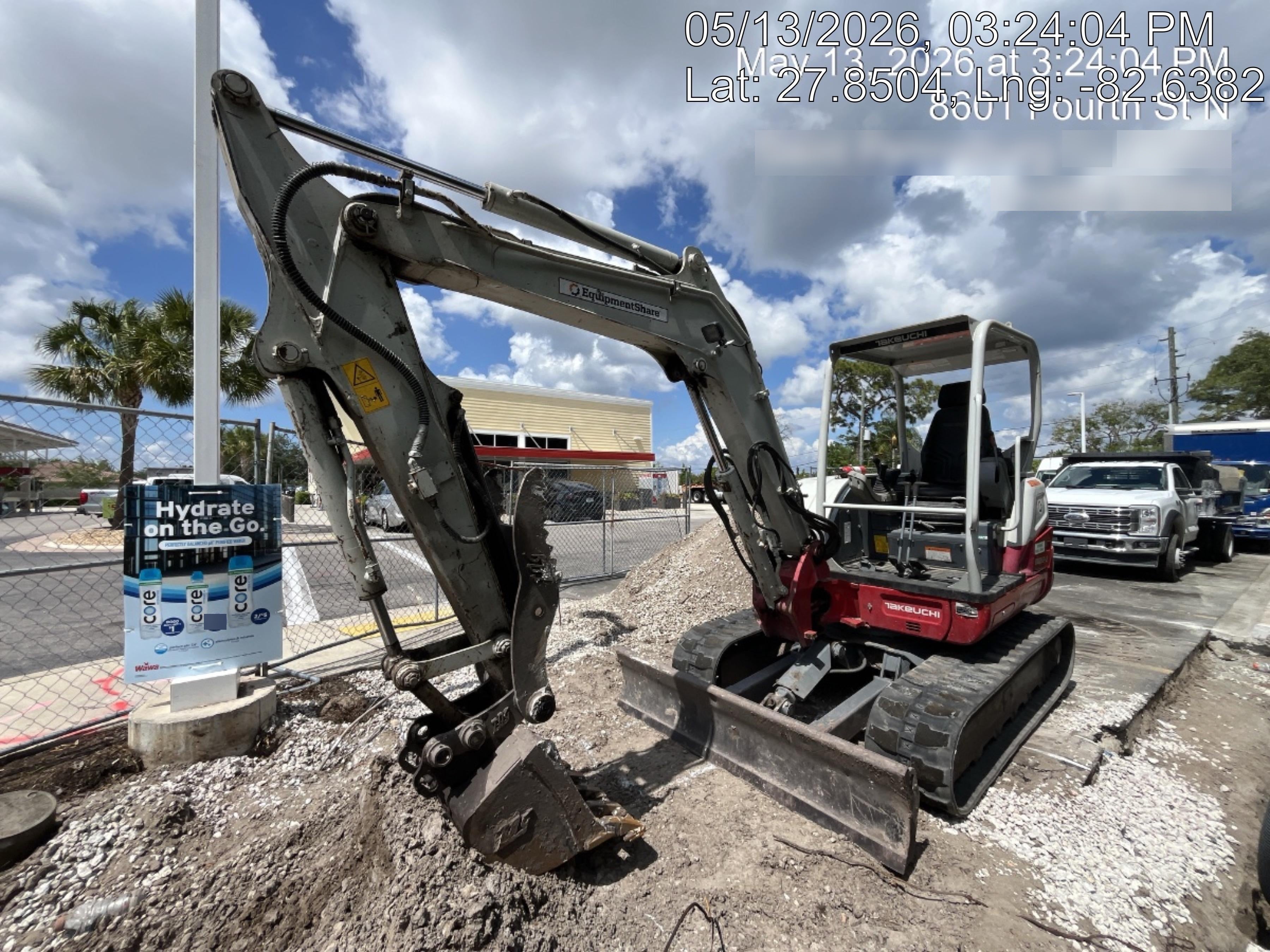2022 TAKEUCHI TB250-2R