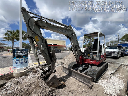 2022 TAKEUCHI TB250-2R