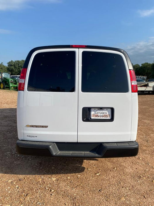 2025 CHEVROLET Express Van - Rental