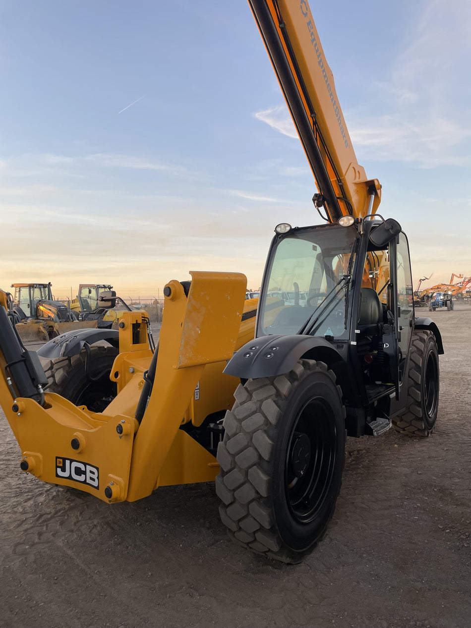 2025 JCB 510-56