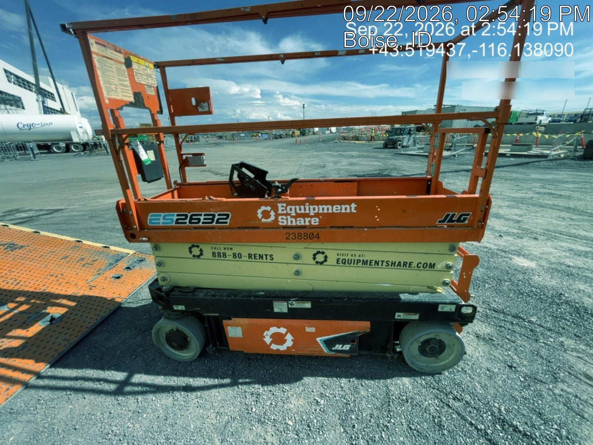 2022 JLG ES2632