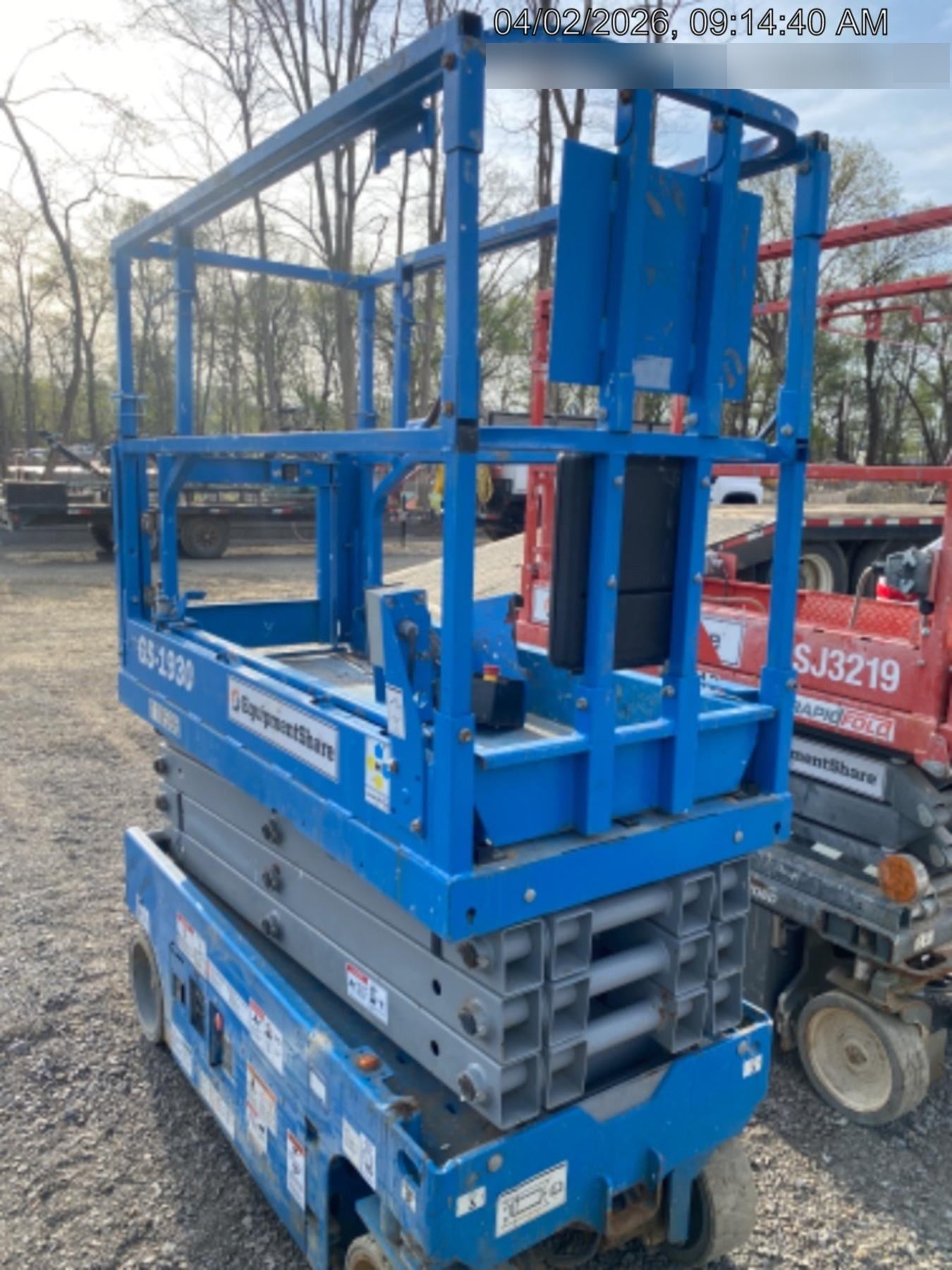 2020 Genie GS-1930 Solid Non Marking Tires, Beacon, Folding rails with half height swing gate, 800W Inverter