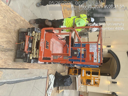 2022 JLG ES1330L