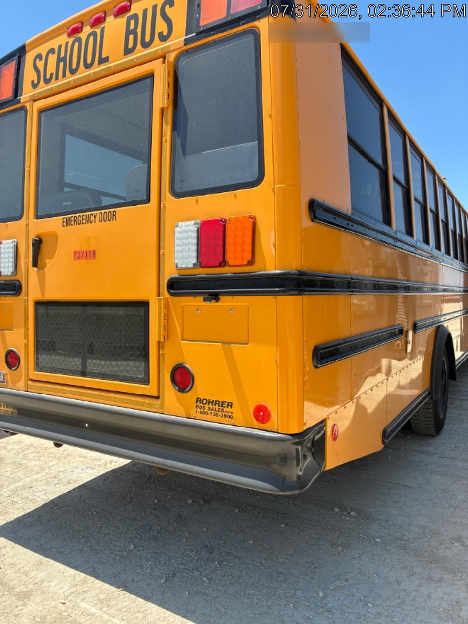2014 FREIGHTLINER Thomas 72 Passenger Bus