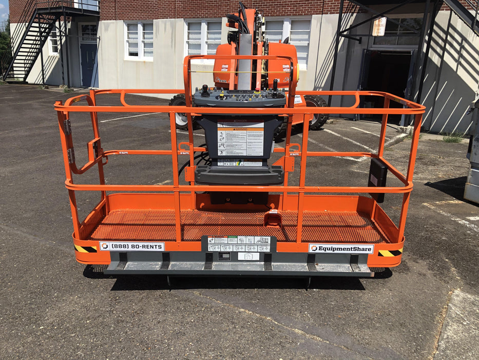 2020 JLG 660SJ