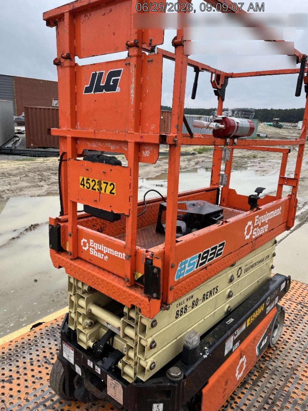 2024 JLG ES1932