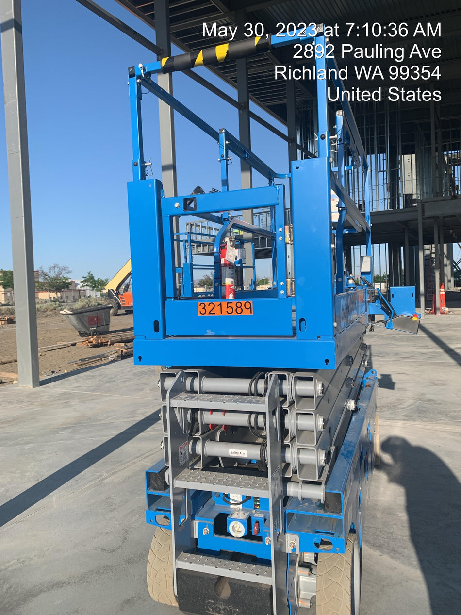 2023 GENIE GS-2632