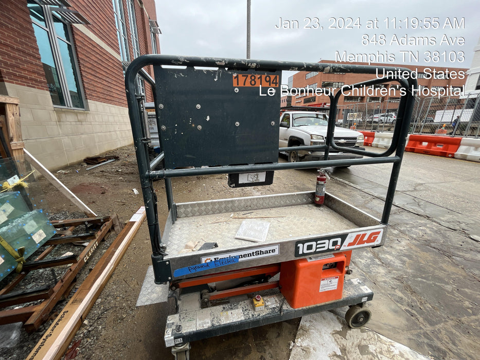 2021 JLG 1030P
